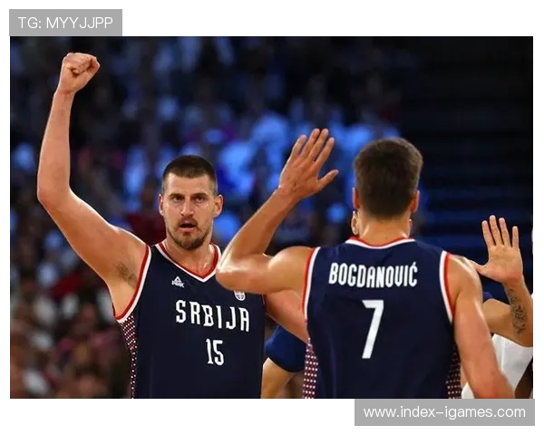 约基奇在塞尔维亚家乡开办篮球训练营 吸引百名学员参与 约基奇在塞尔维亚家乡开办篮球训练营 吸引百名学员参与