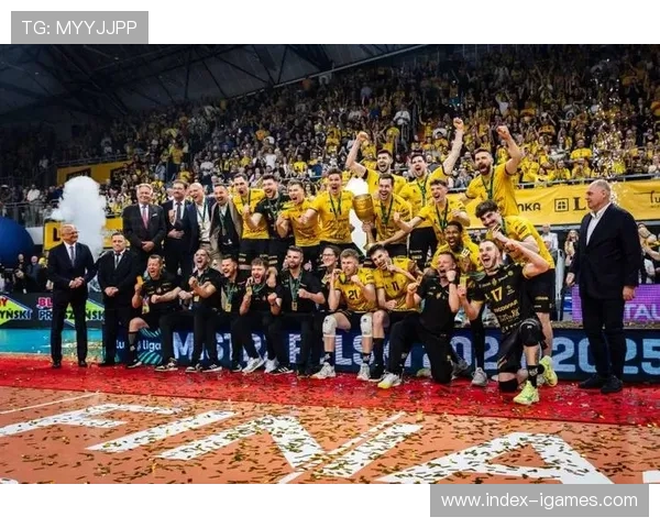 卢布林男连夺挑战者杯、联赛冠军与超级杯,重振俱乐部声望 卢布林男连夺挑战者杯、联赛冠军与超级杯,重振俱乐部声望